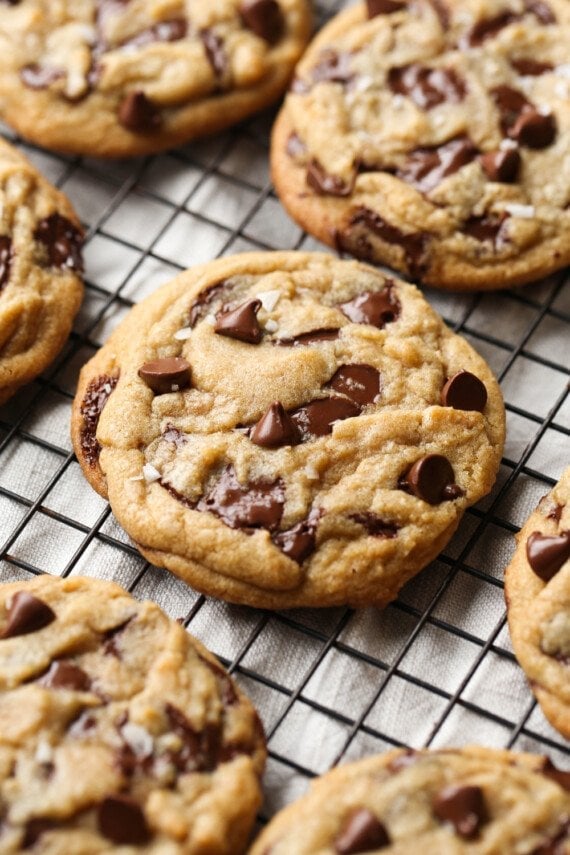 Salted Brown Butter Chocolate Chip Cookies - Cookies and Cups