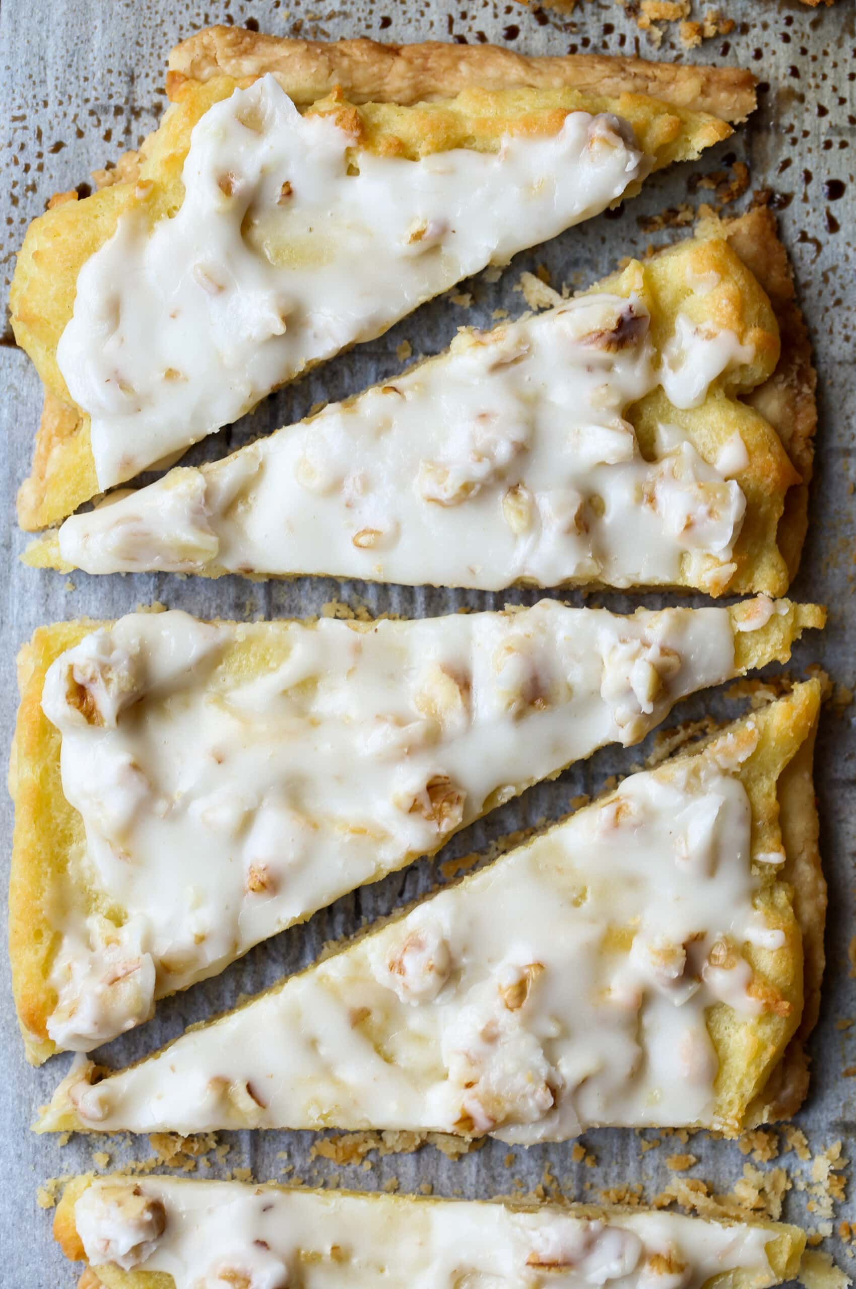 Apple Cinnamon Coffee Cake - O&H Danish Bakery of Racine Wisconsin