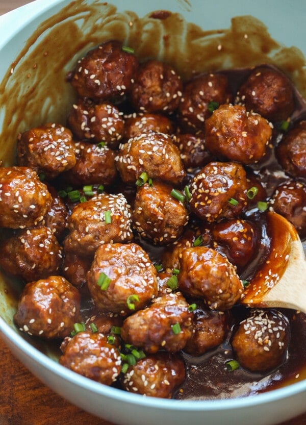 Easy Sesame Meatballs Recipe | Cookies and Cups