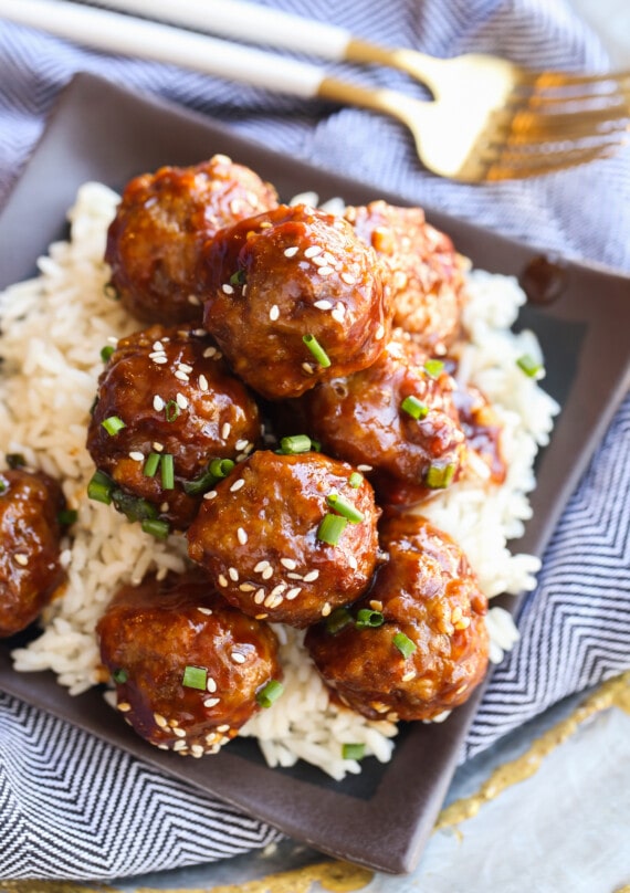 Sesame meatballs with rice.