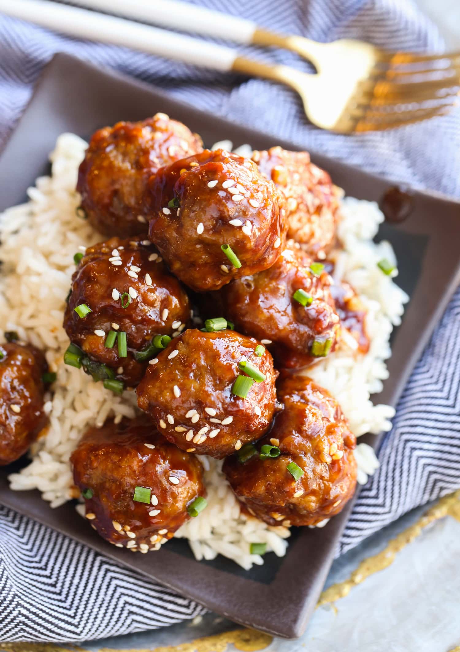 Sesame meatballs with rice.