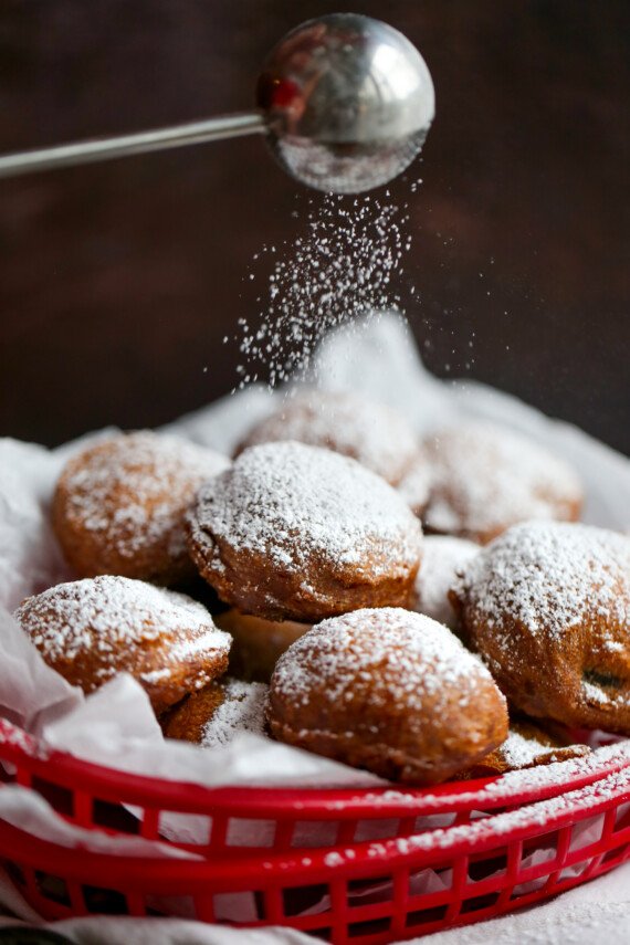 Coating Deep Fried Oreos with powdered sugar