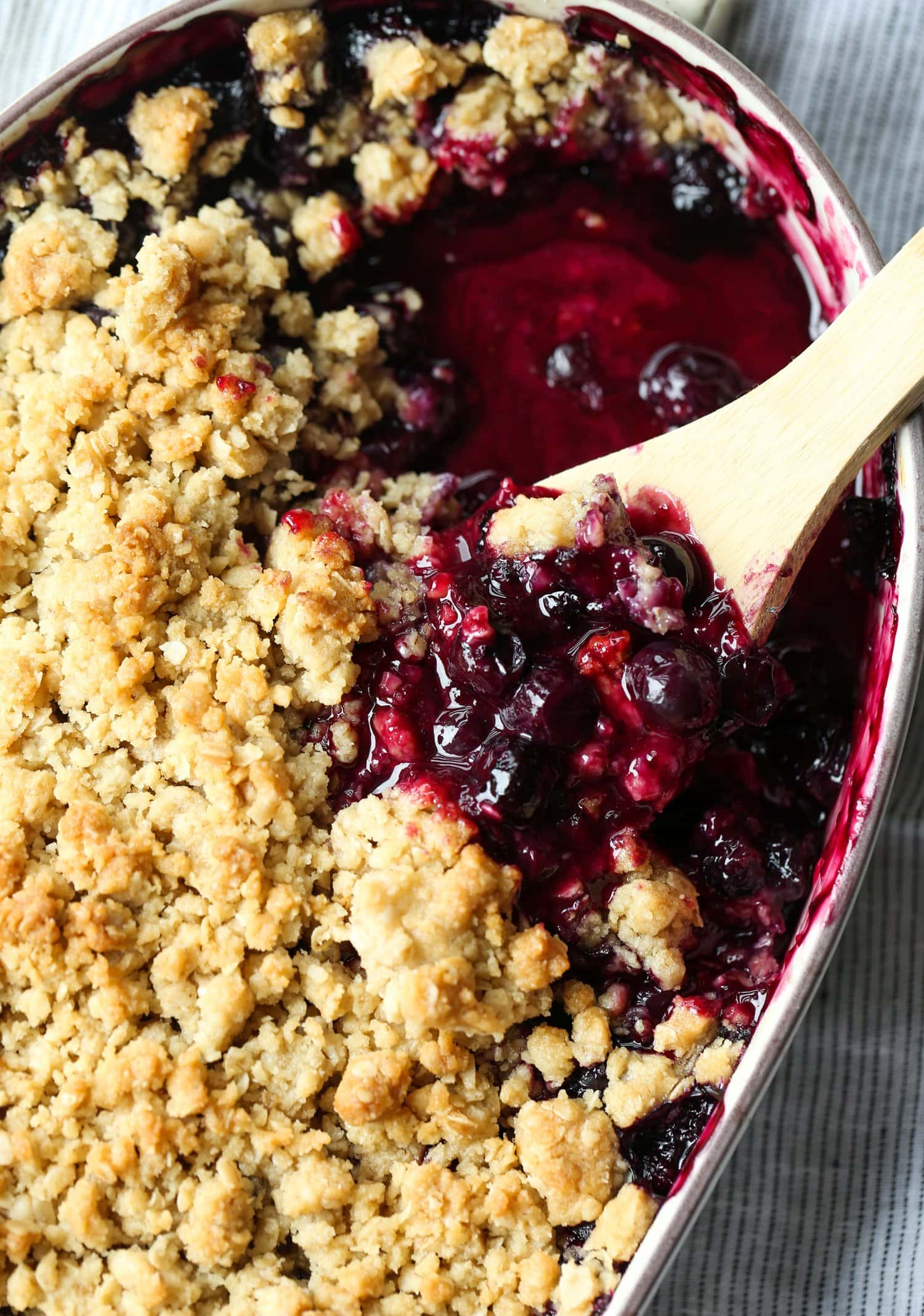 The BEST Blueberry Crisp Recipe Ever! Cookies and Cups