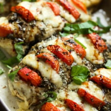 Stuffed Caprese Chicken - An Easy Chicken Recipe | Cookies and Cups