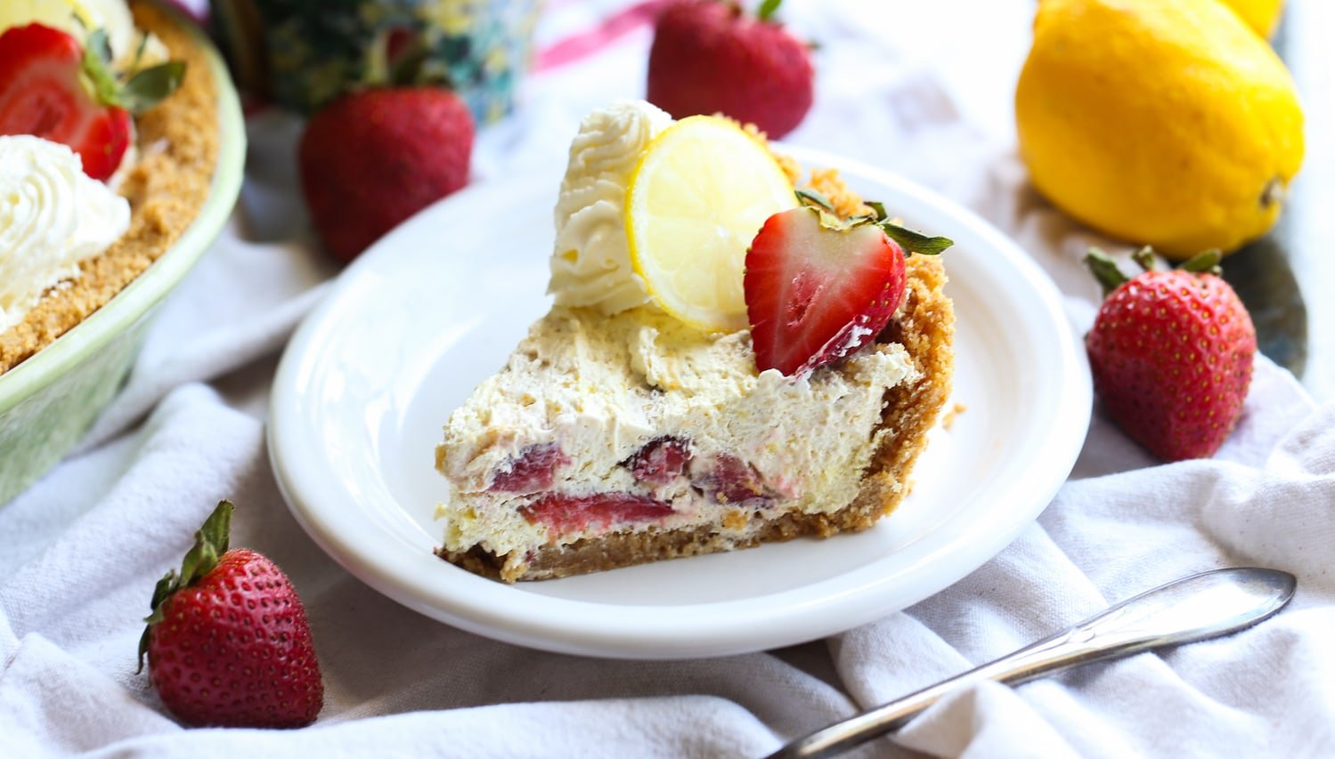 The Finest Summer season Strawberry Recipes – Straightforward Strawberry Desserts!