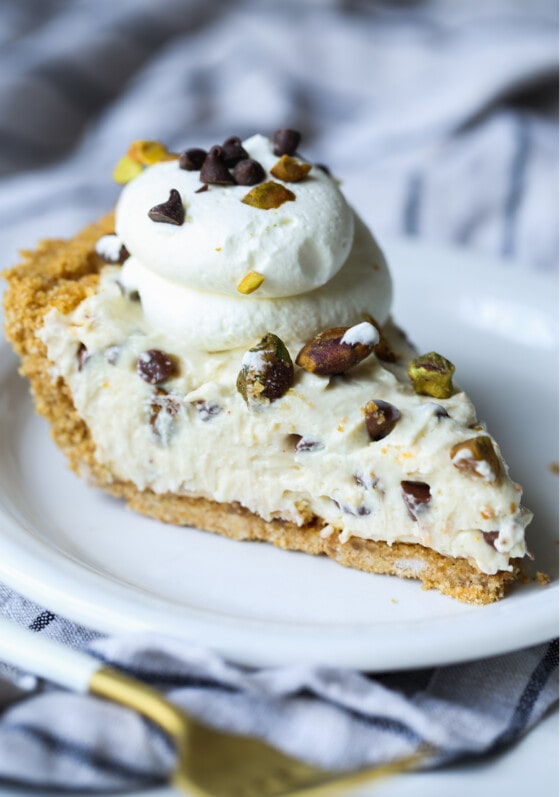 No Bake Cannoli Cheesecake