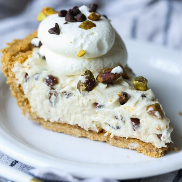 No Bake Cannoli Cheesecake - Cookies and Cups