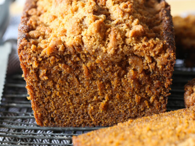 quick and easy pumpkin bread sliced