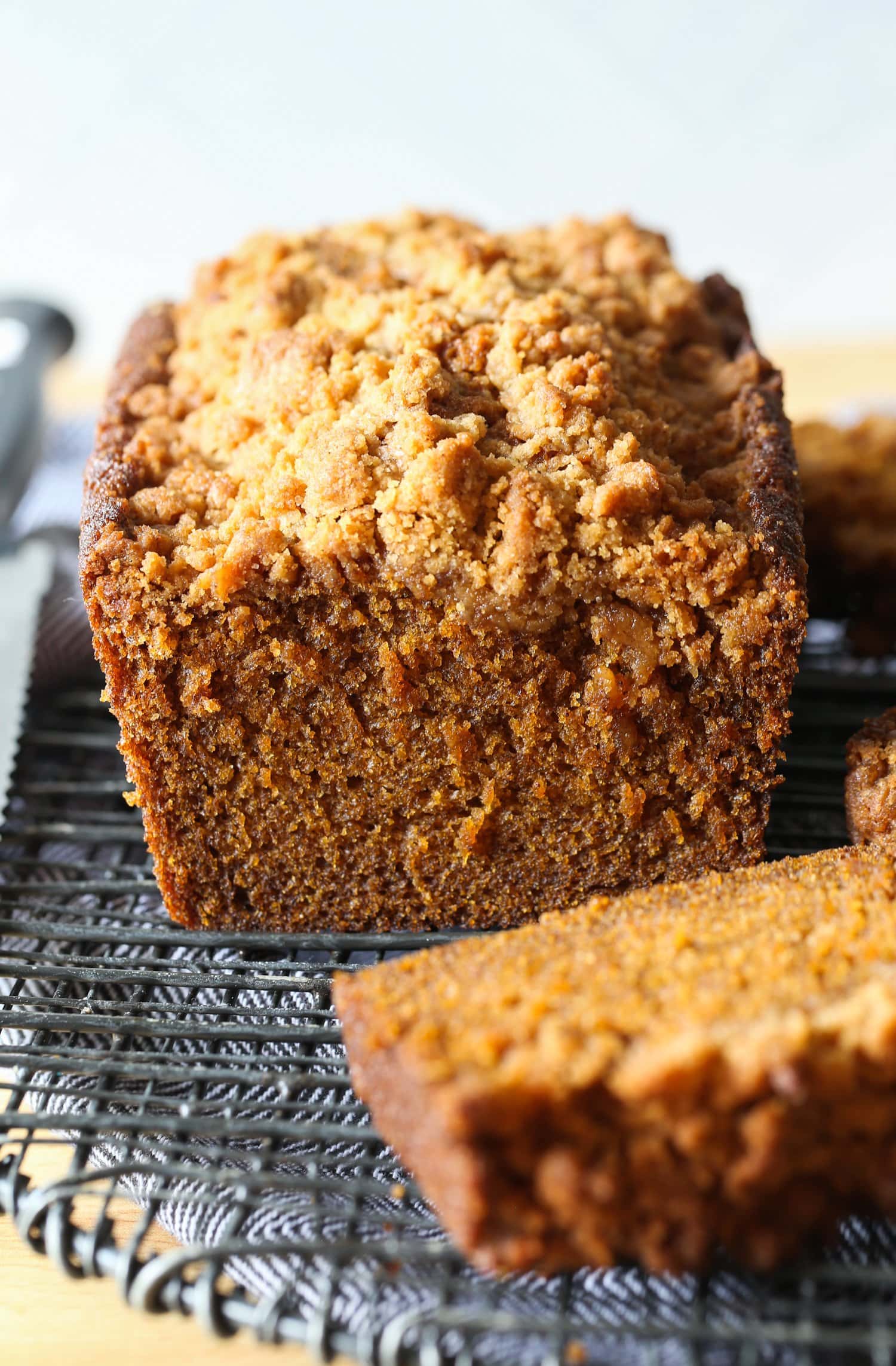 quick and easy pumpkin bread sliced