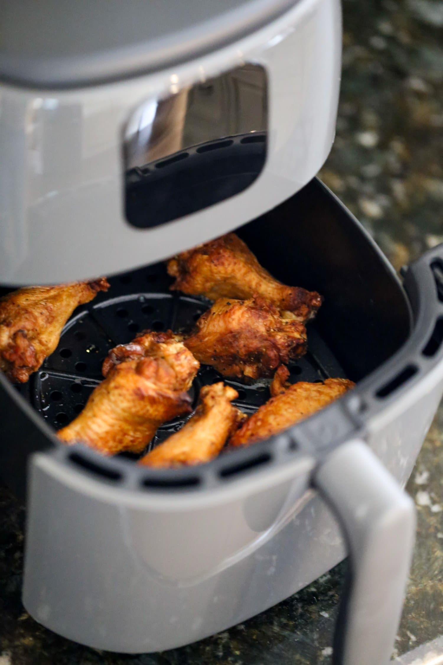 Cooking wings in an air fryer