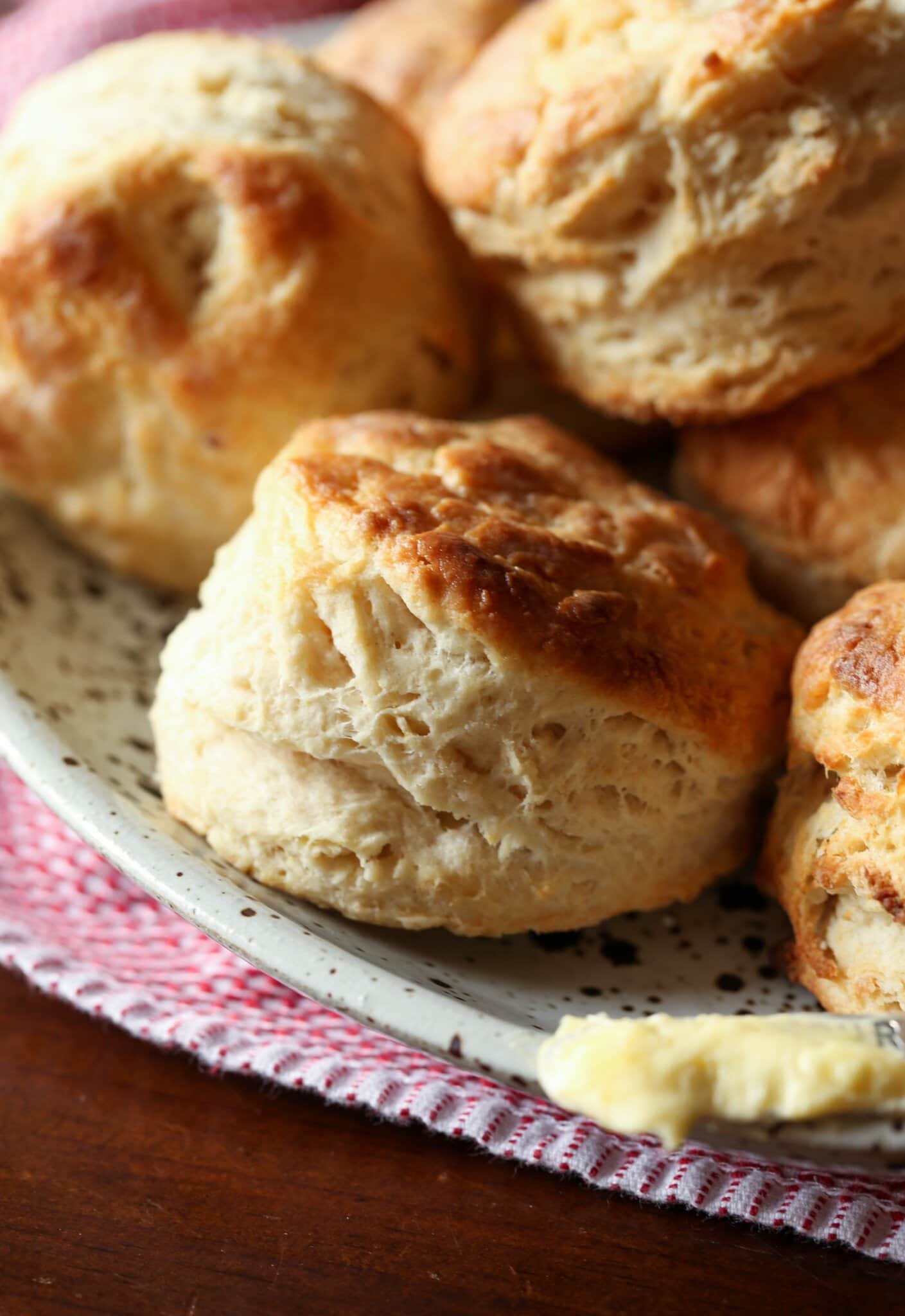 delicious-homemade-air-fryer-biscuits-cookies-and-cups