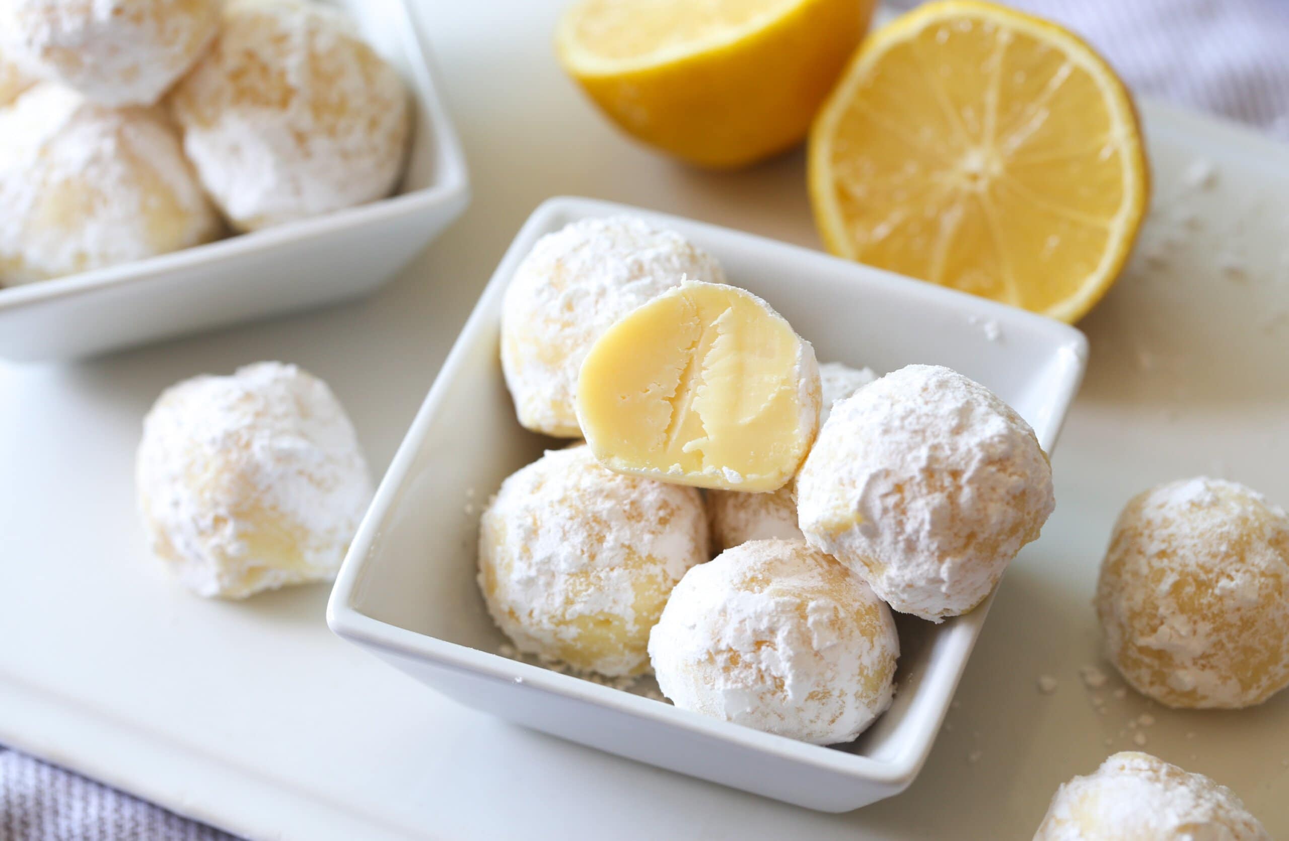 Bonbons à la crème de citron dans un bol
