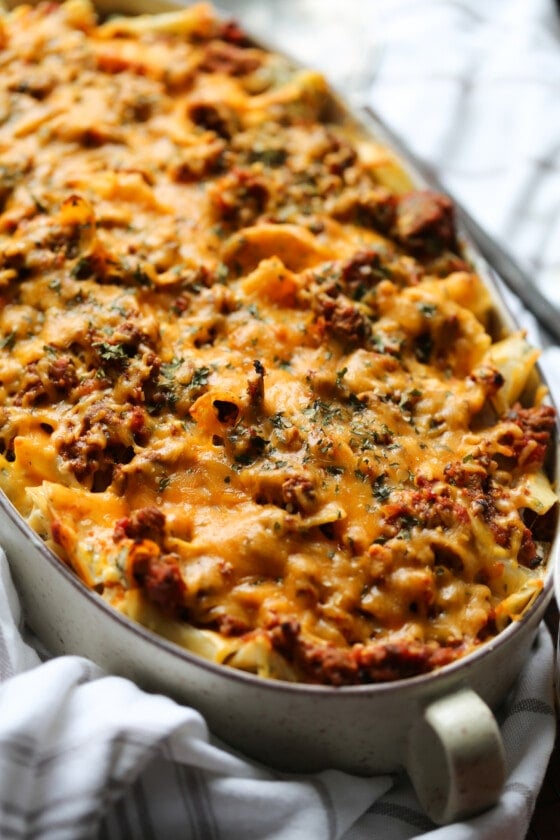 Cheesy Sour Cream Noodle Bake