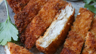 Crispy Chicken Cutlets - Cookies and Cups