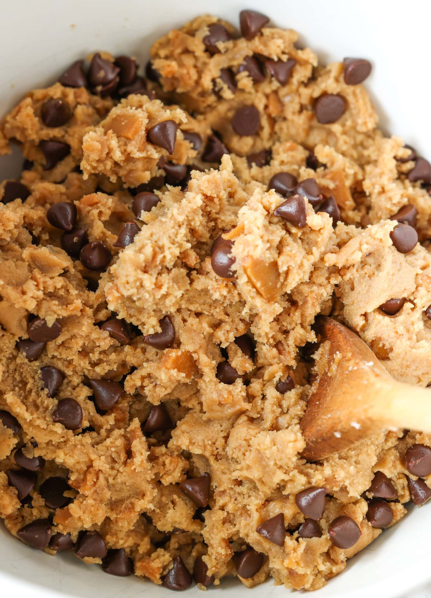 Butter Crunch Chocolate Chip Cookies | Cookies and Cups