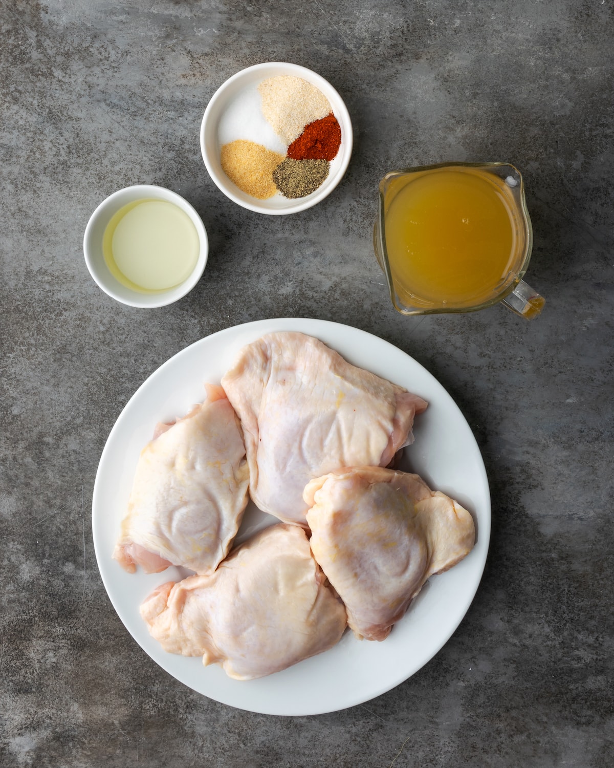 The ingredients for instant pot chicken thighs.