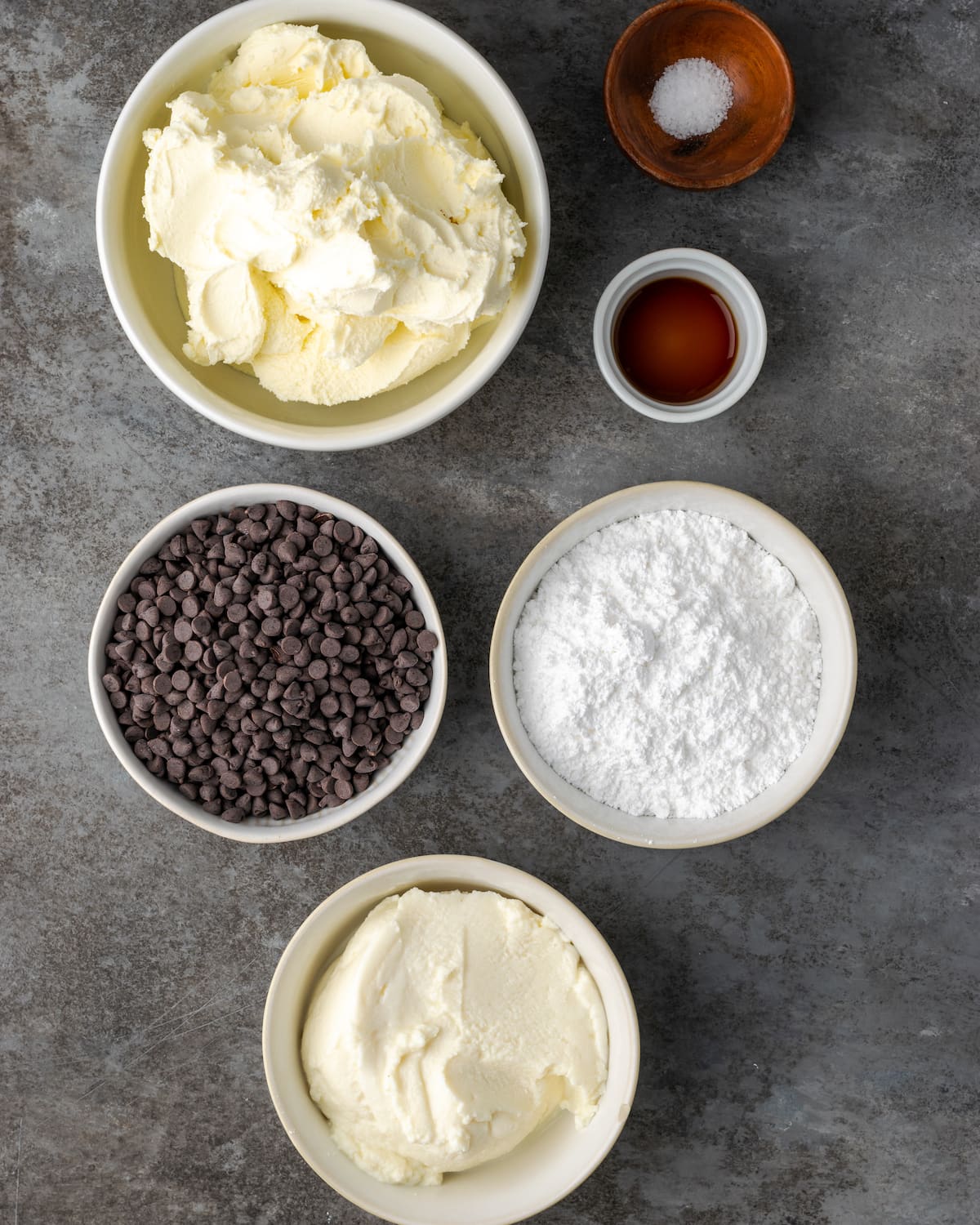 The ingredients for the mascarpone filling for cannoli cake.