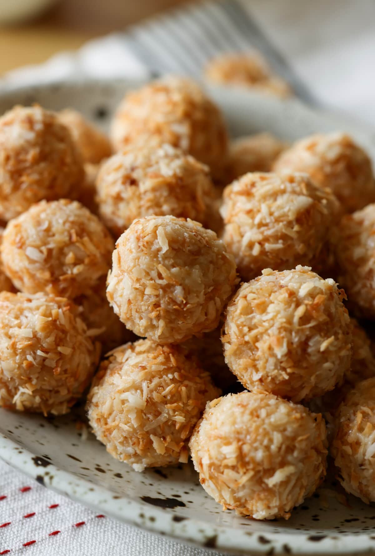 Easy toasted coconut balls 3 ingredients cookies and cups