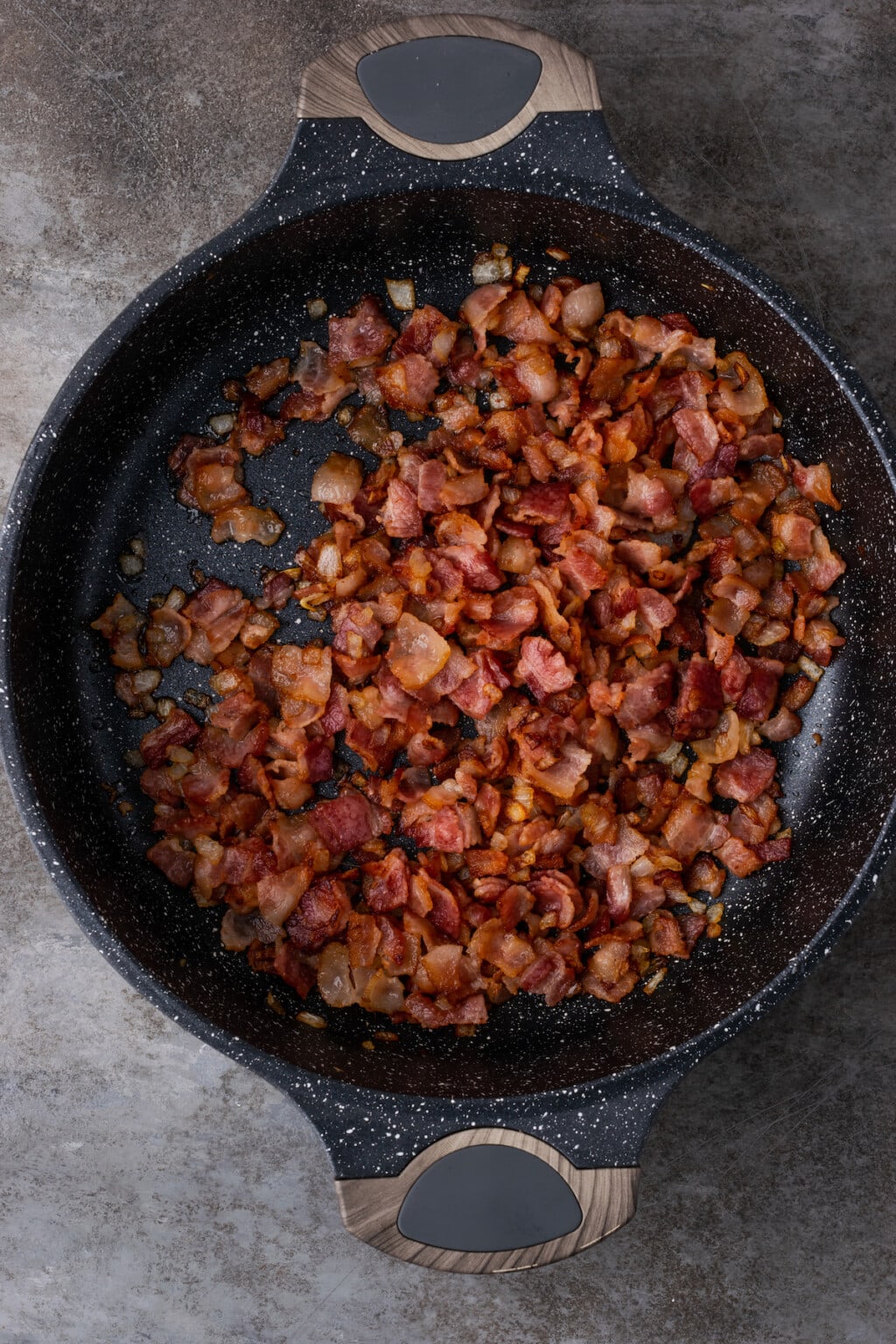 Creamy Pumpkin and Bacon Pasta | Cookies and Cups