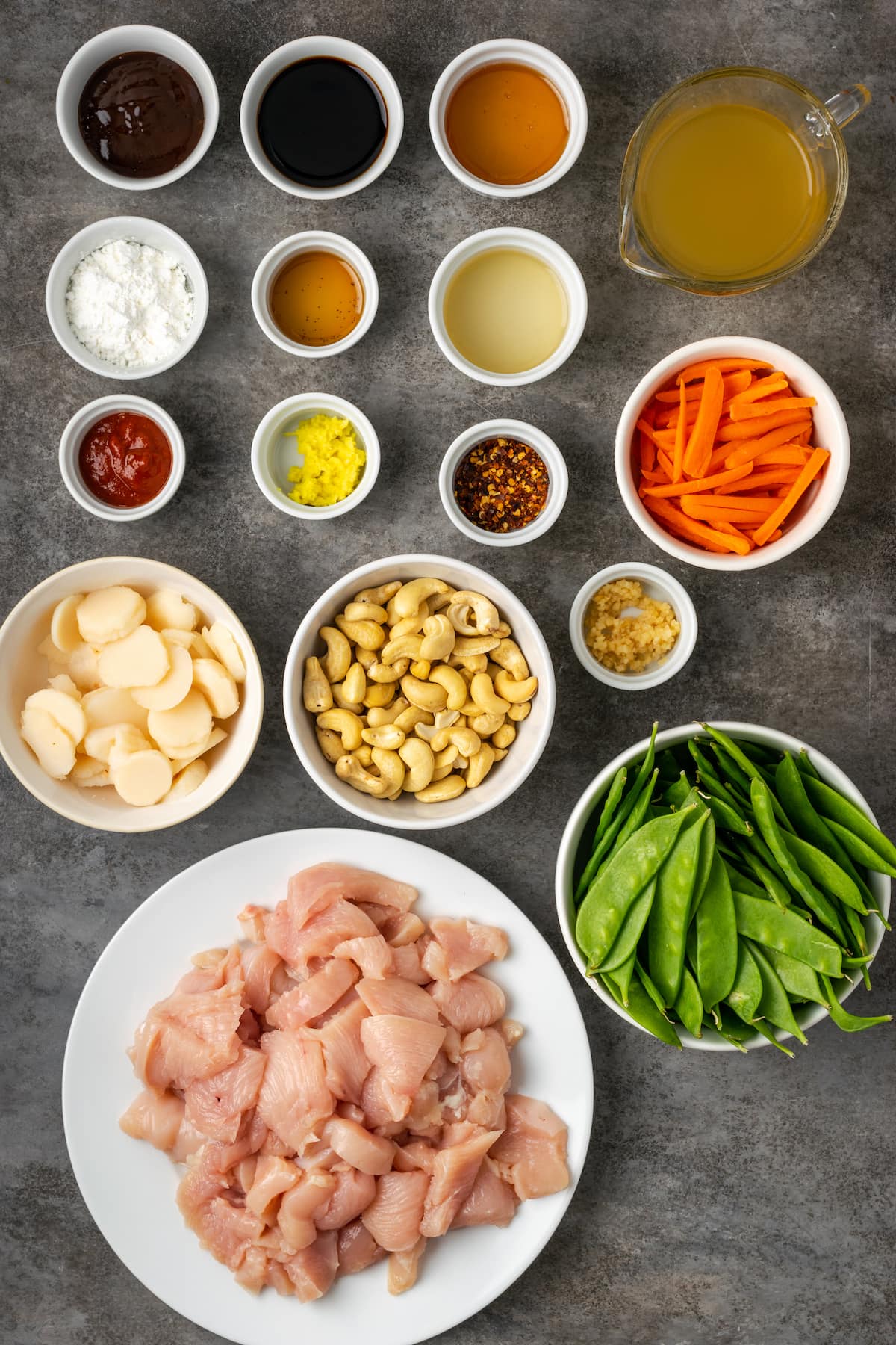 The ingredients for cashew chicken stir fry.