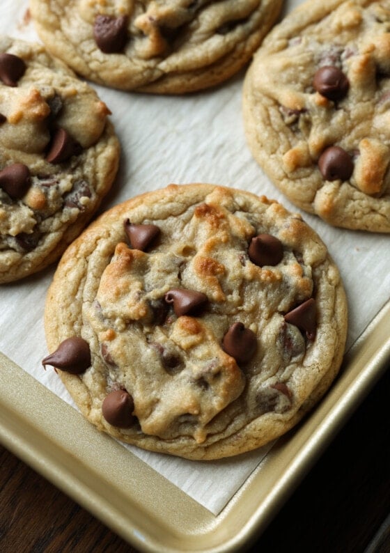 Crumbl Cookie Recipe (Copycat Chocolate Chip Cookie)