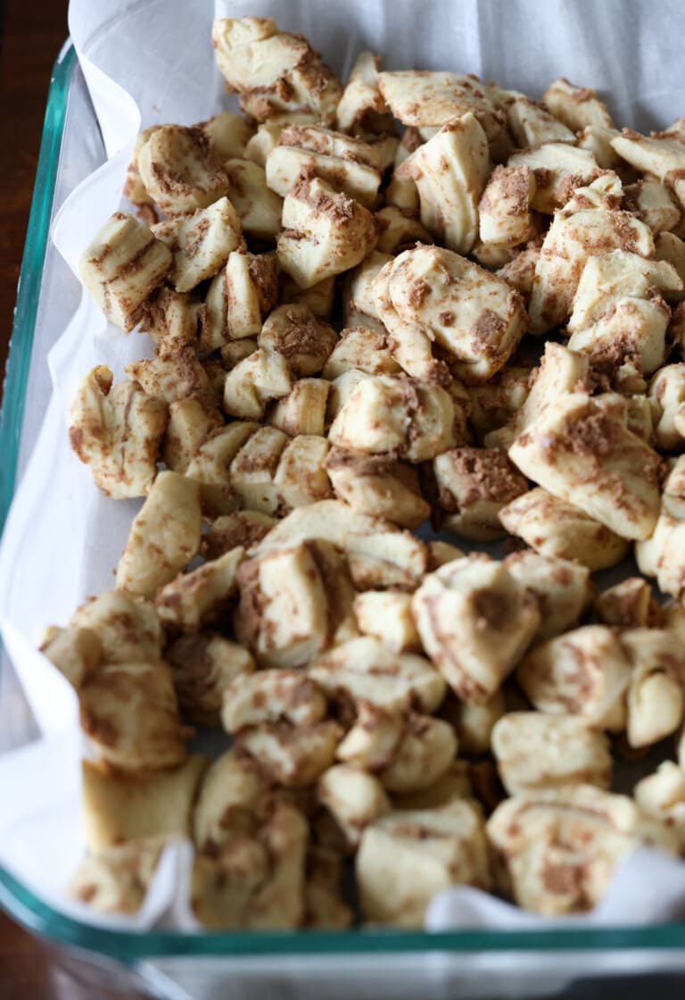 TikTok Cinnamon Roll Dump Cake Cookies and Cups