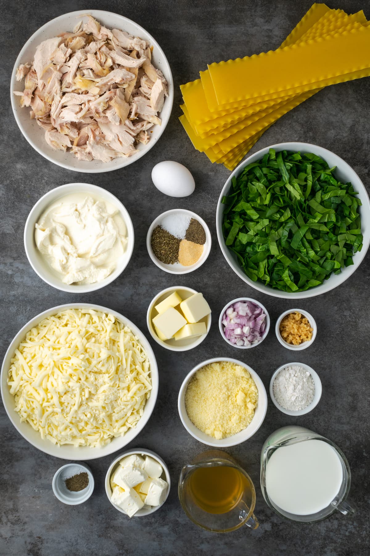 The ingredients for chicken lasagna.