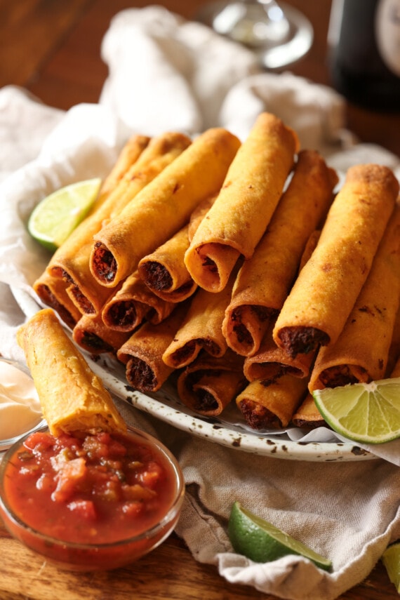 Cheesy Chicken Taquitos - Cookies and Cups