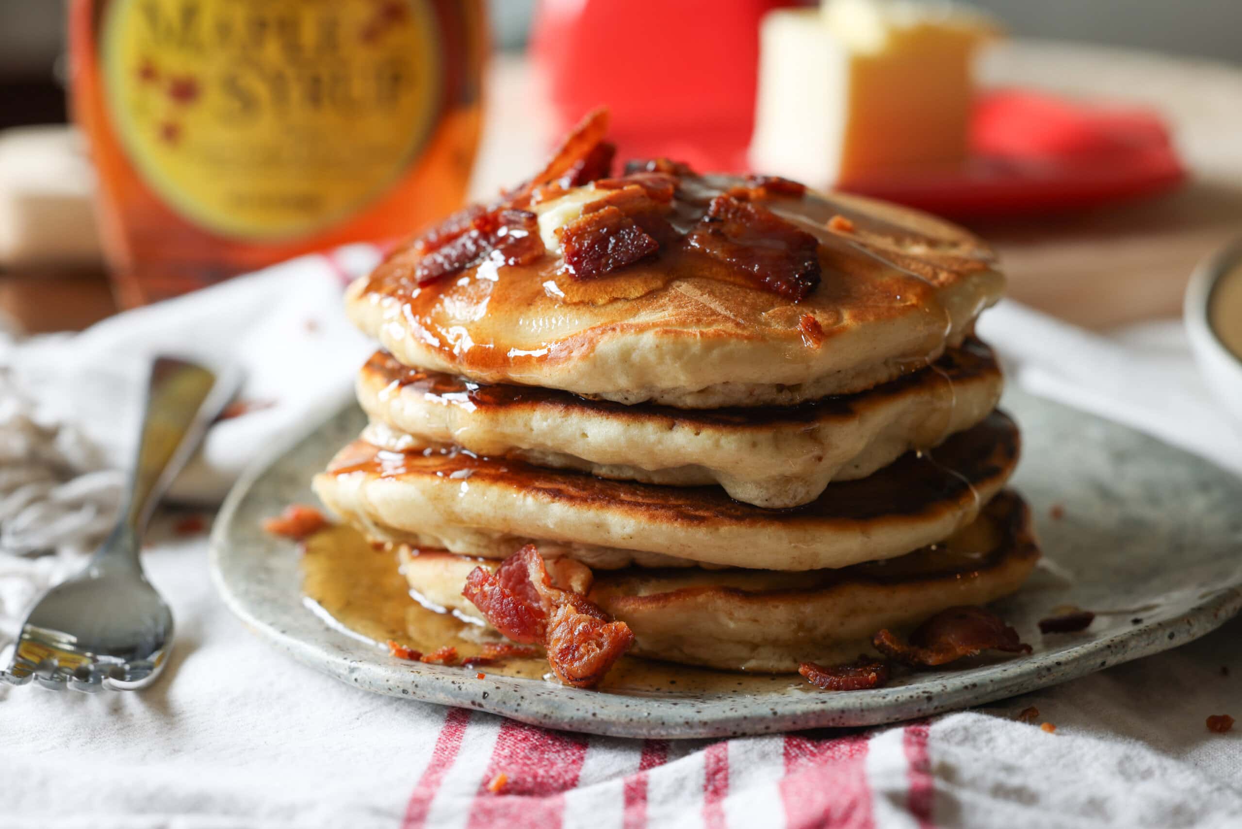 Maple Bacon Pancakes – Cookies and Cups