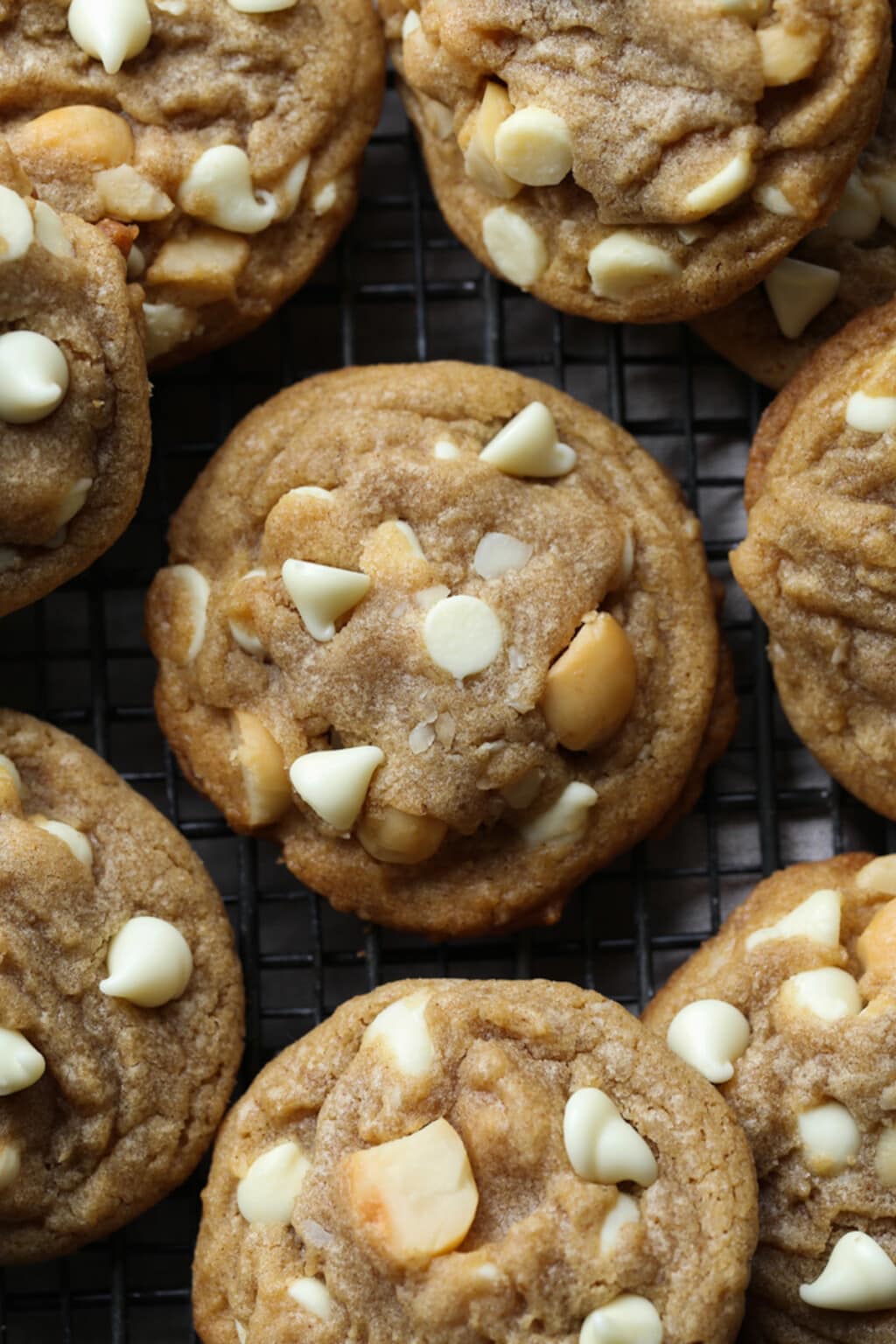 White Chocolate Macadamia Nut Cookies | Cookies and Cups