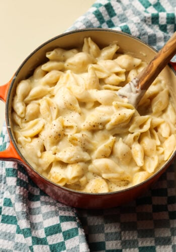 Copycat Panera Bread Mac and Cheese made in a dutch oven
