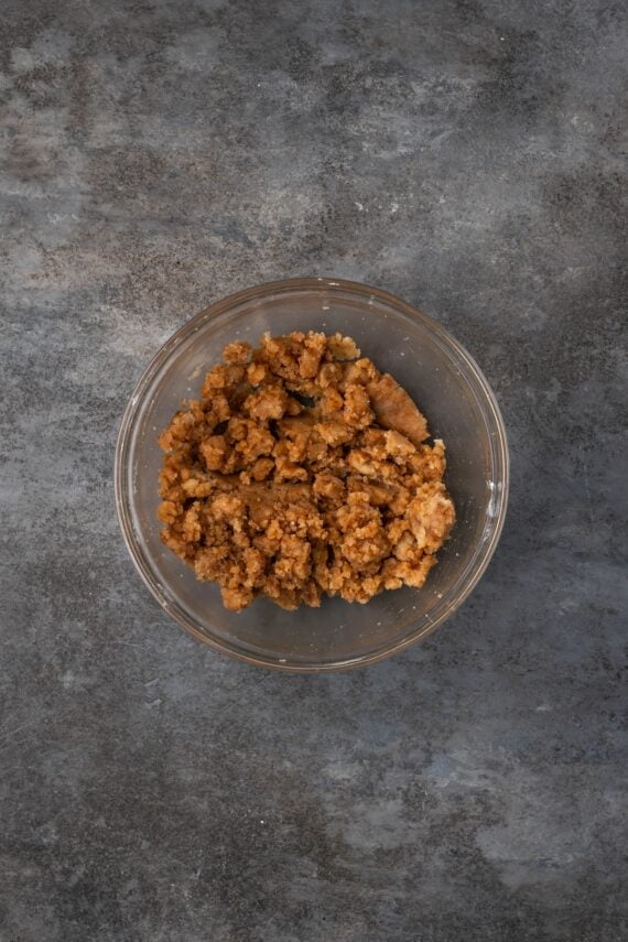 Cinnamon streusel topping in a bowl.