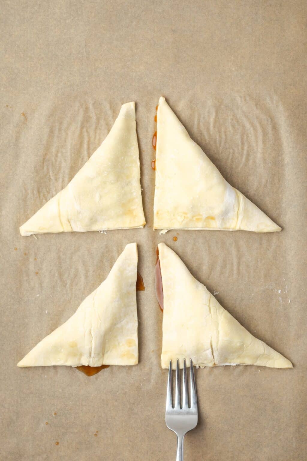 Triangular Apple Apple Turnovers (Easy Recipe!) | Cookies & Cups