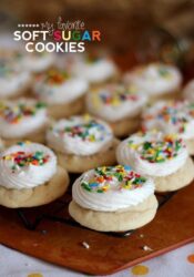 My Favorite Soft Sugar Cookies are like the Lofthouse Cookies